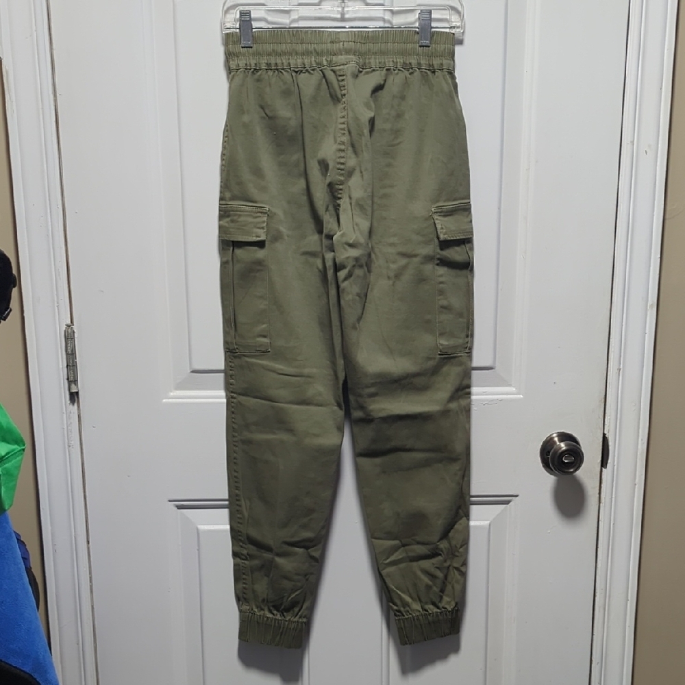 Refuge Olive Cargo Pants - Picture 9 of 13